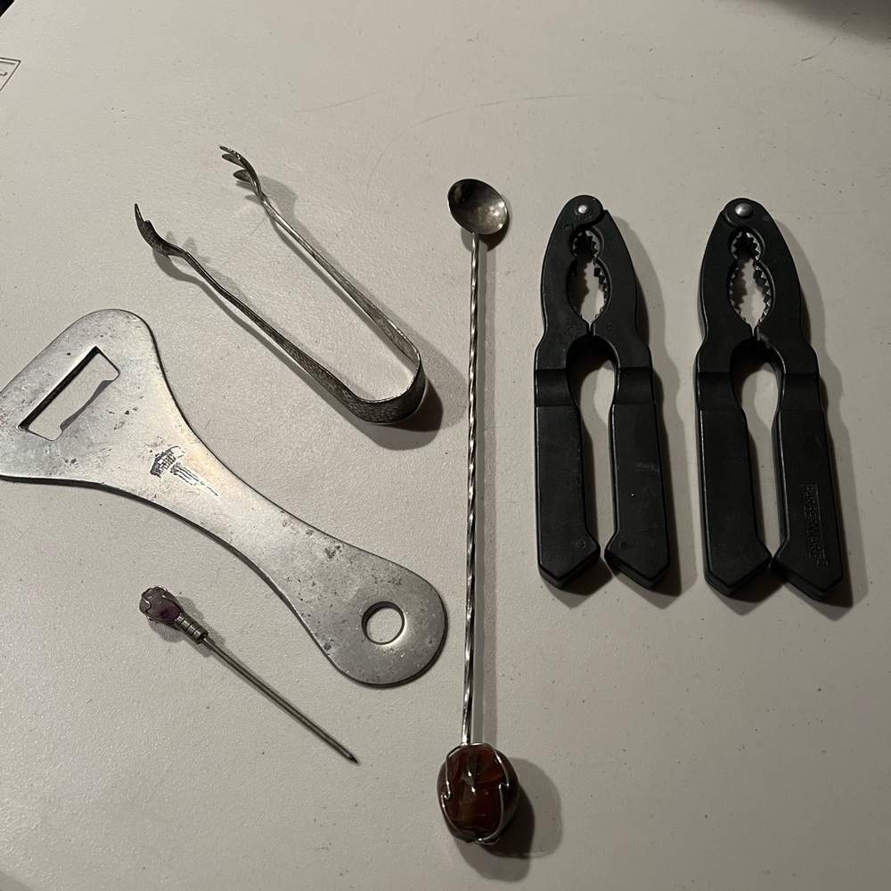 Silver and Black Bar Tool Set
